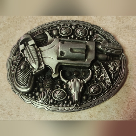 COPY - Western Rodeo Style revolver pistol theme feathers Longhorn bull belt bu… - Picture 5 of 5